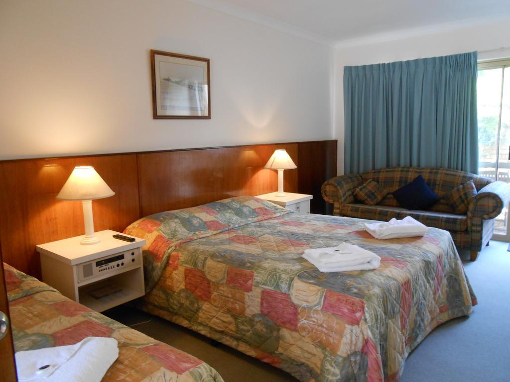Augusta'S Georgiana Molloy Motel Экстерьер фото