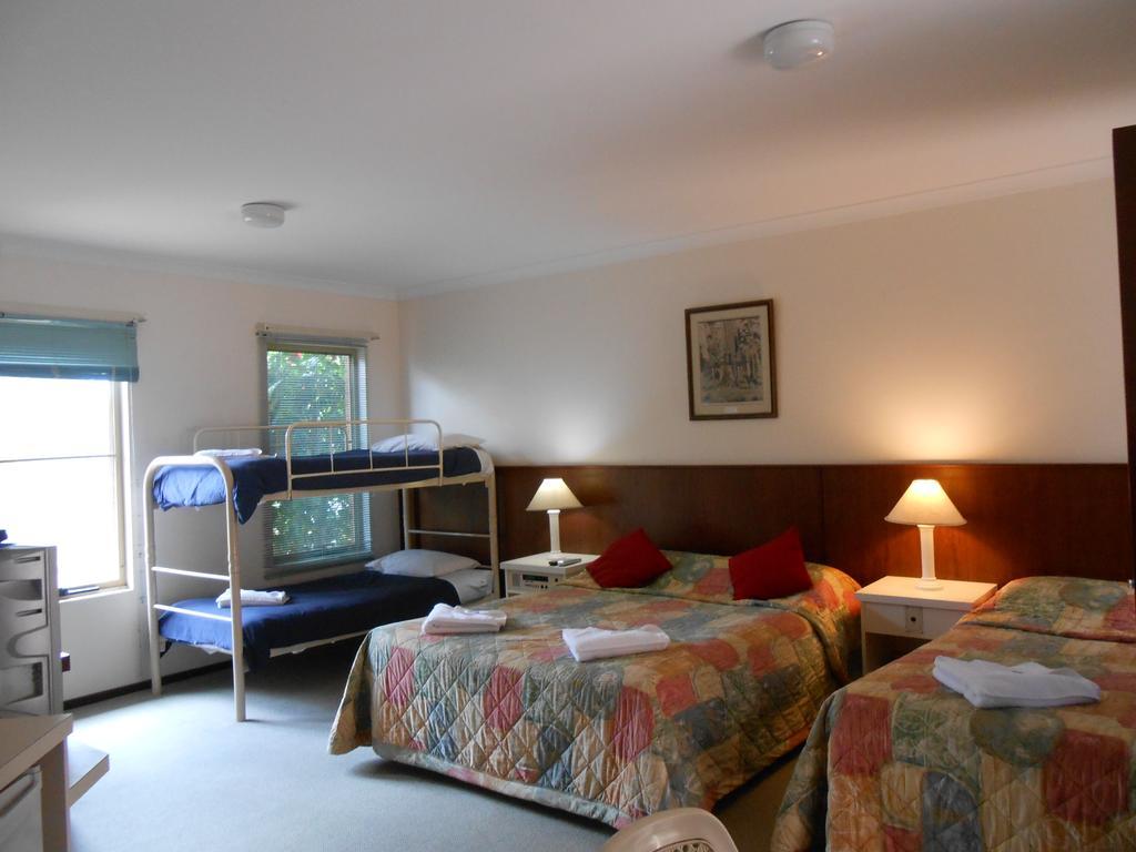 Augusta'S Georgiana Molloy Motel Экстерьер фото