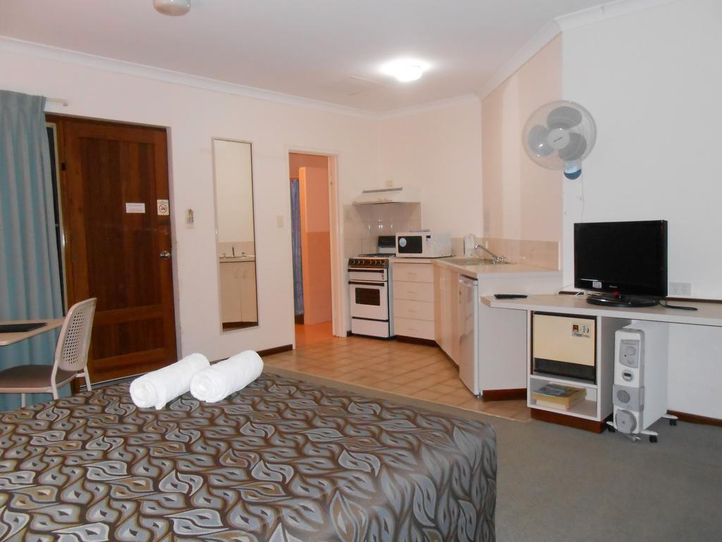 Augusta'S Georgiana Molloy Motel Экстерьер фото