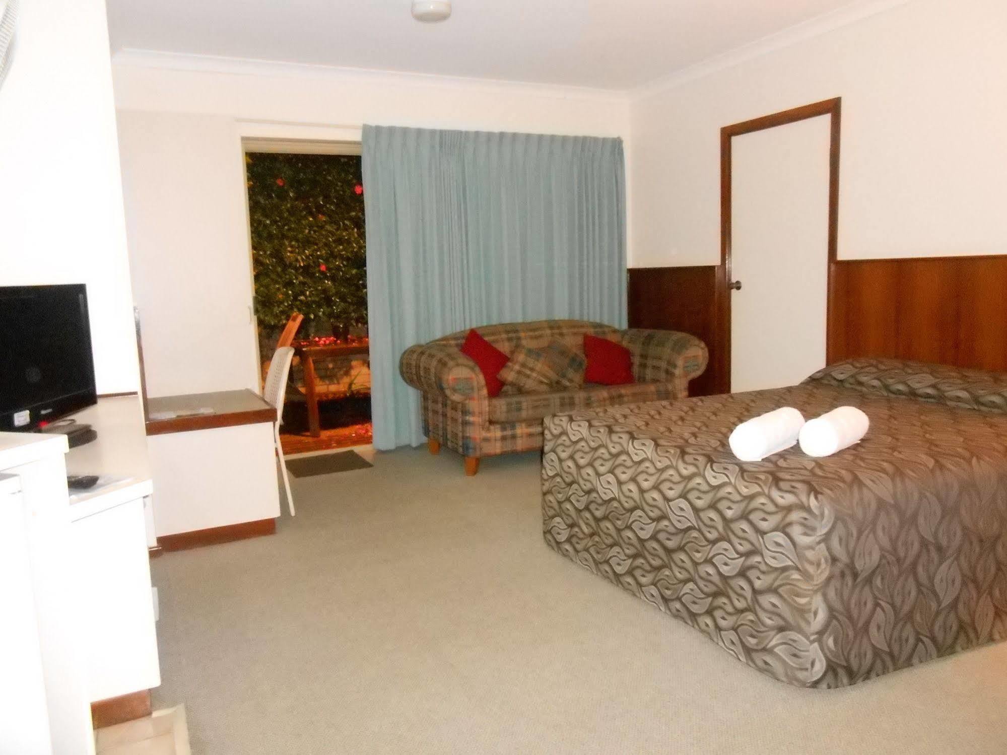 Augusta'S Georgiana Molloy Motel Экстерьер фото