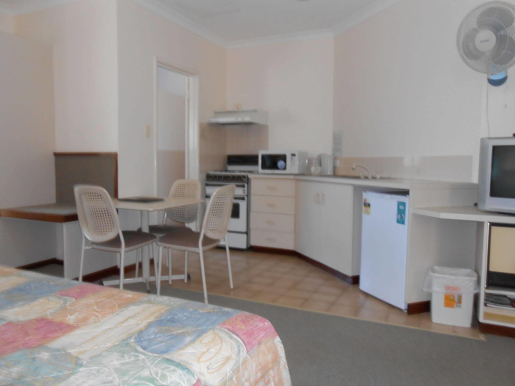 Augusta'S Georgiana Molloy Motel Экстерьер фото